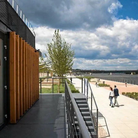 P&o Powisle * ワルシャワ